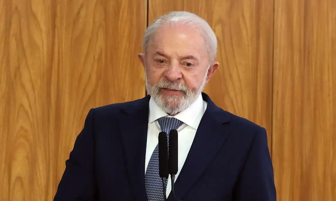 Governo proíbe o uso de linguagem neutra nos órgãos públicos