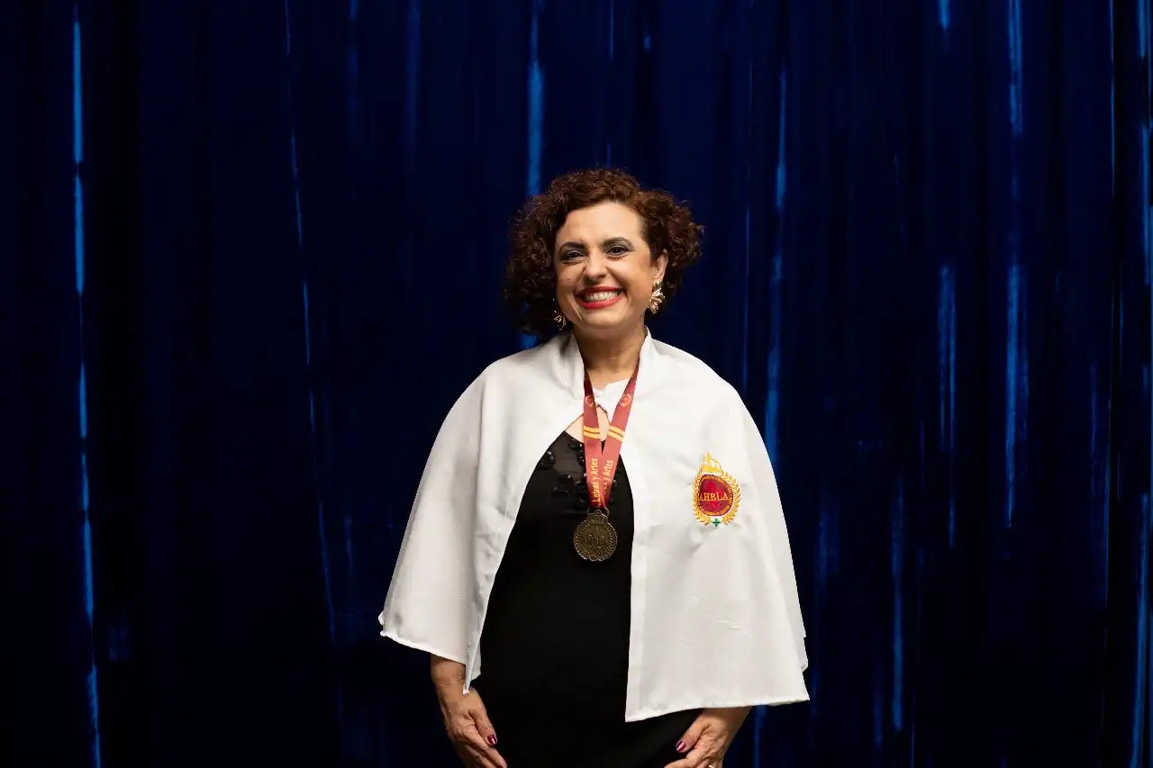 Luciana Ikedo assume cadeira na AHBLA e lança livro na Bienal de Taboão da Serra 