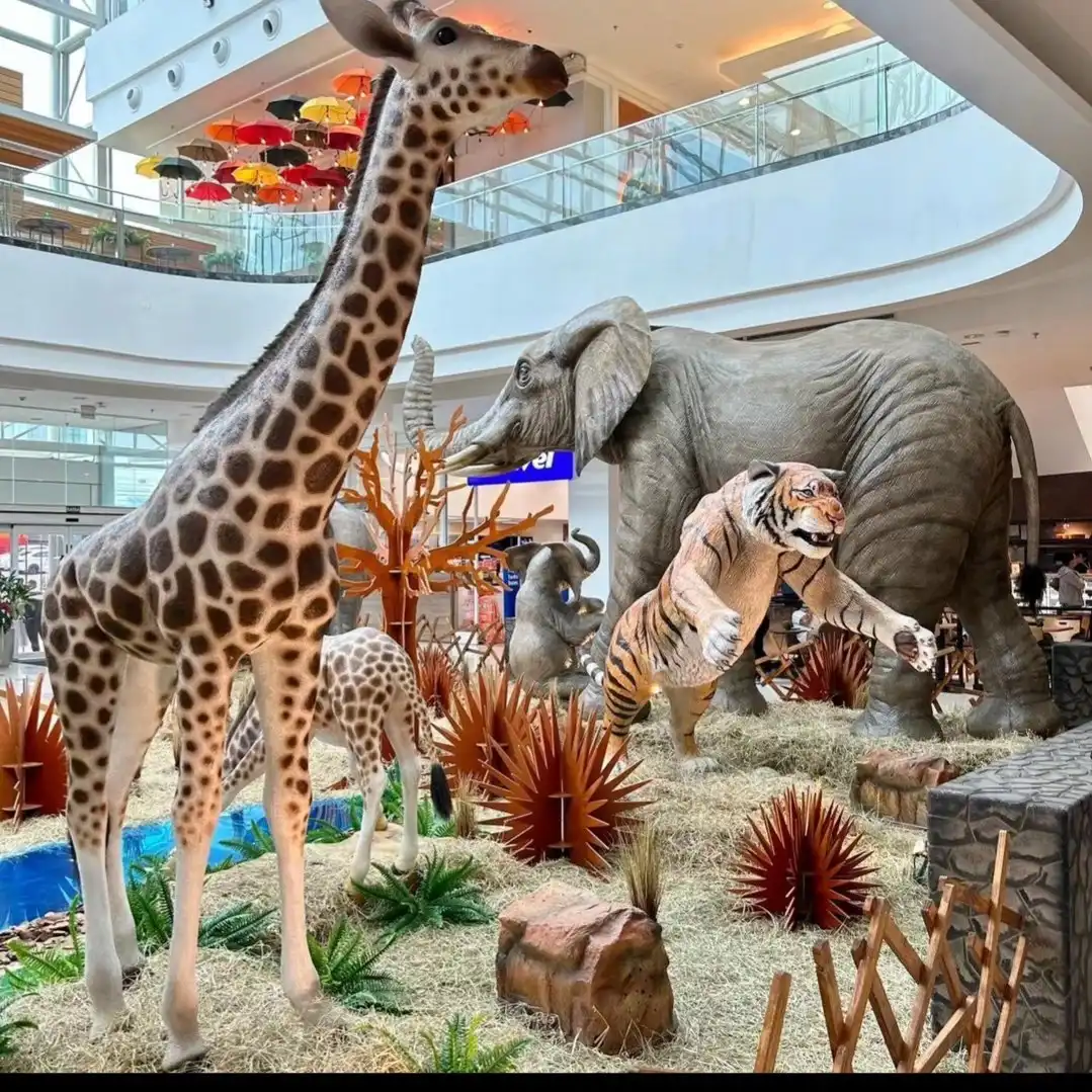 Smart Zoo é atração de férias no Colinas Shopping, com réplicas de animais em tamanho real