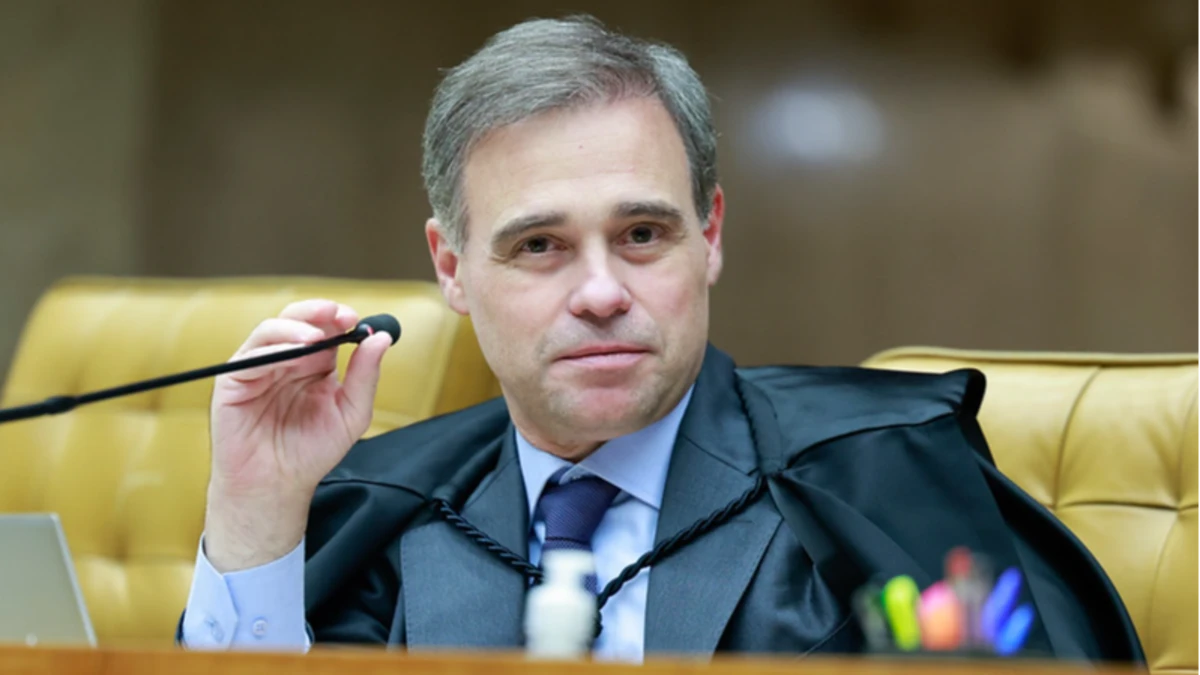 André Mendonça ganha 1,3 milhão de seguidores no Instagram em meio à crise no STF
