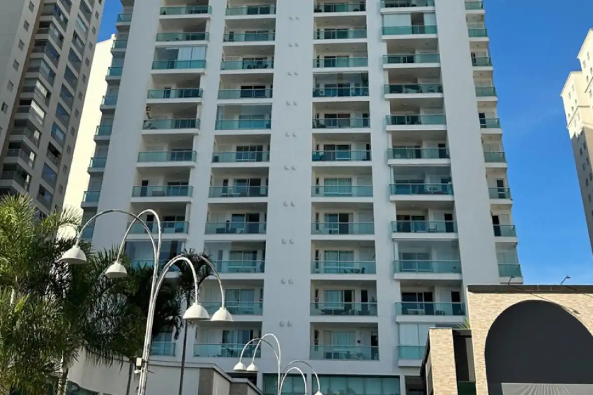 Homem que invadiu apartamento de vizinha eem São José responderá por crime de stalking