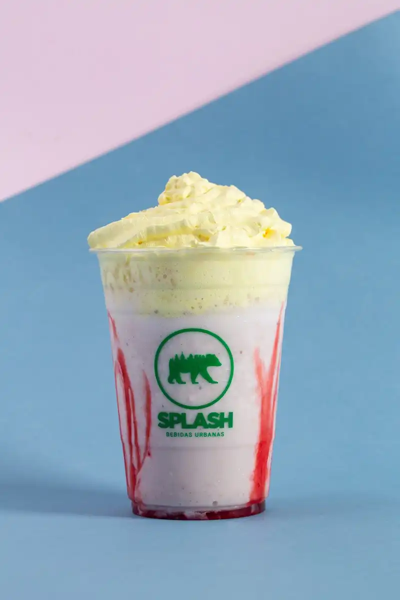 Cafeteria lança Frappé Casadinho para celebrar Dia dos Namorados