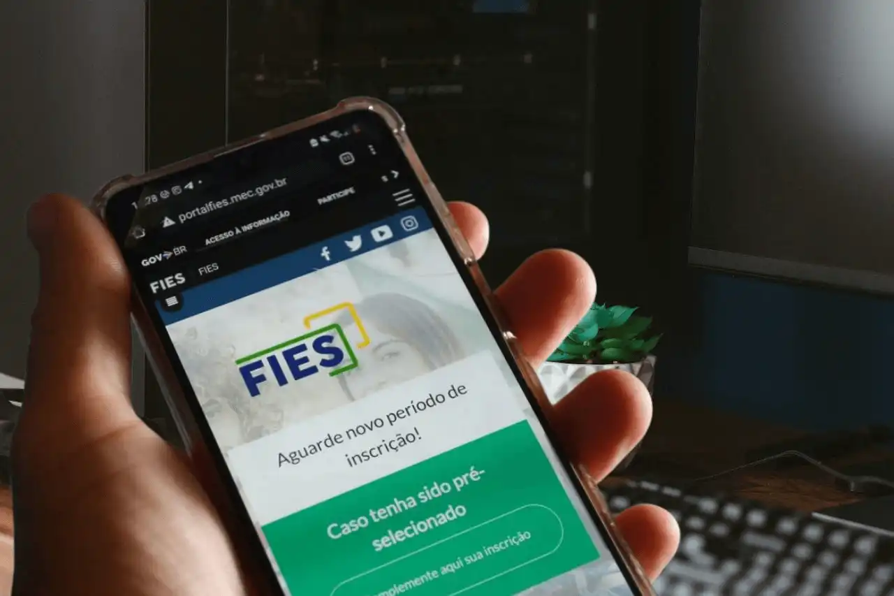 Estudantes poderão pagar parte do débito do Fies com prestação de serviço público