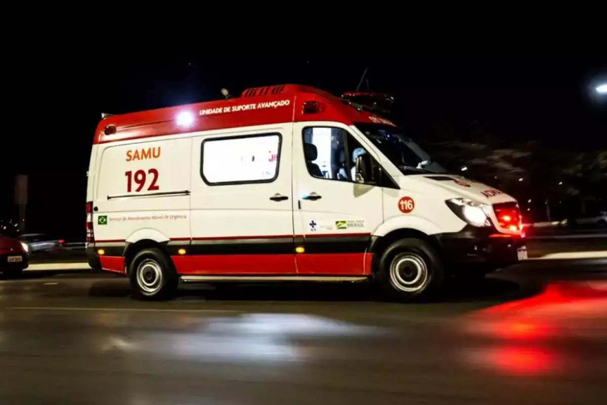 Capotamento deixa 4 feridos no Anel Viário, em São José