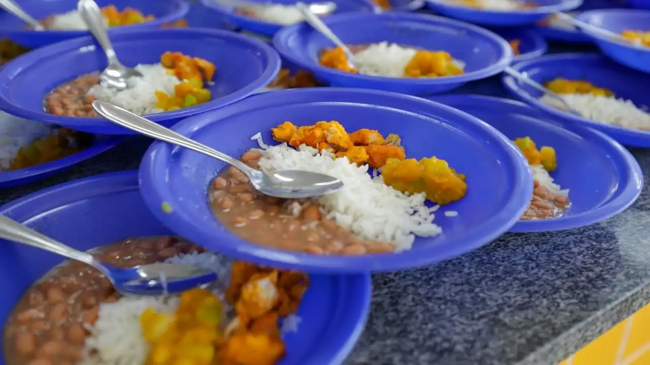 Pais denunciam irregularidades na merenda escolar em Paraibuna 
