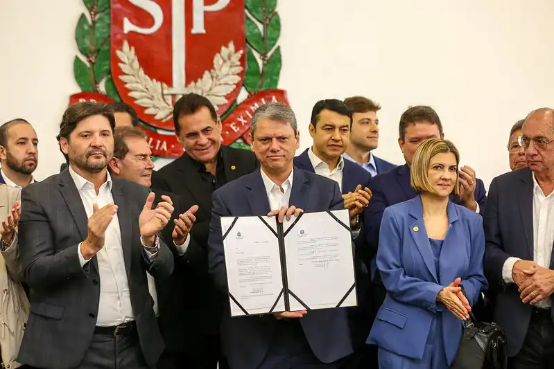 Tarcísio de Freitas envia à Alesp proposta que eleva salário mínimo estadual para R$ 1.804