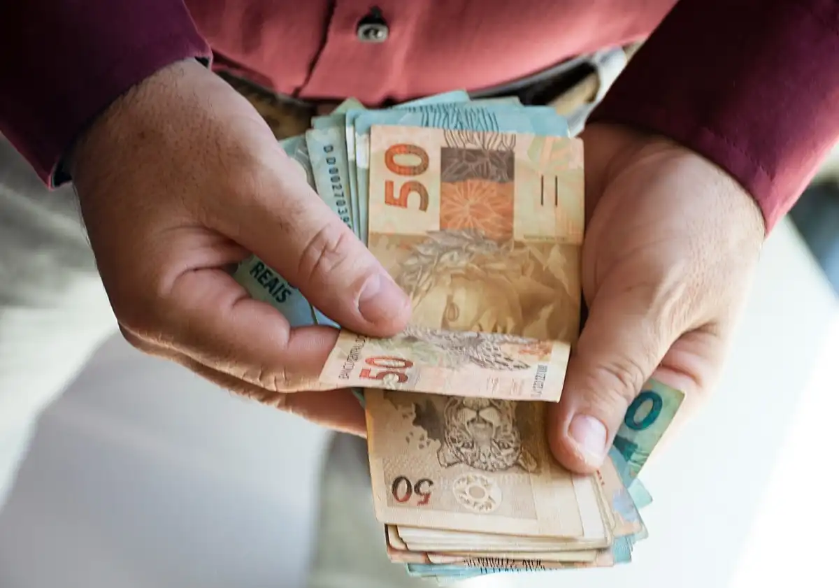 Reajuste do INSS: aposentadorias terão aumento de 4,77%