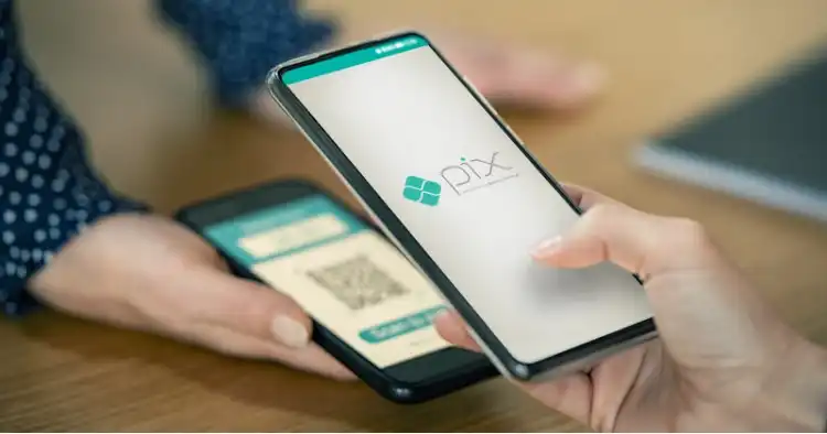 Os bancos podem cobrar taxa para quem usa o Pix?