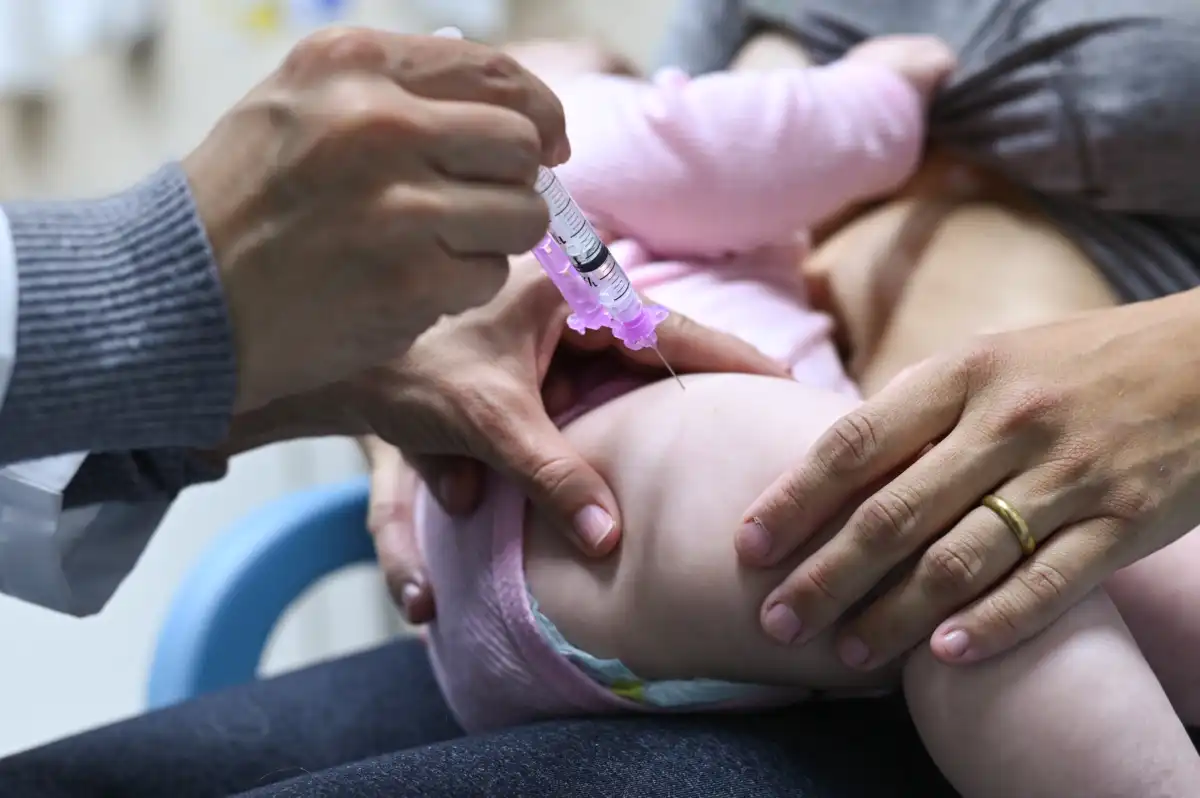 Coqueluche: o que é, quais as fases e como prevenir?
