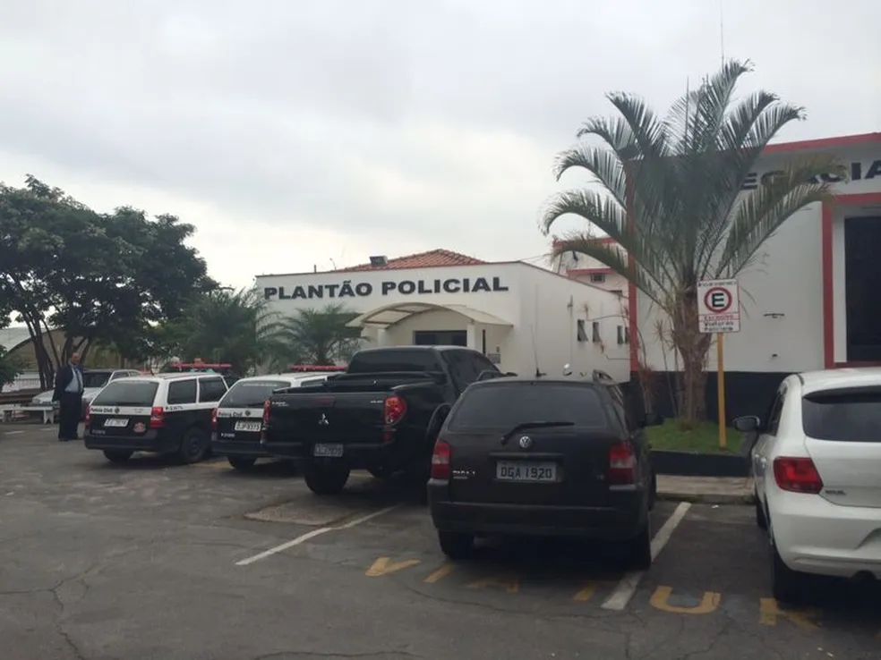 Jovem é baleado em tentativa de homicídio, em Potim