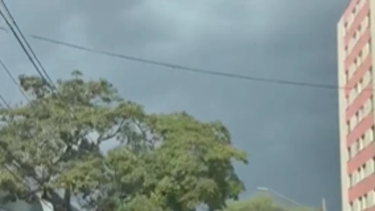 Sjc tem céu escuro nesta sexta-feira (7) e região segue sob alerta para vendaval