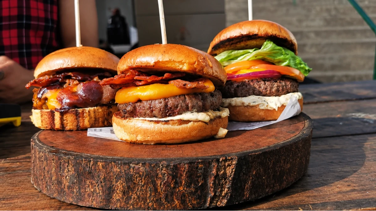 Festival gratuito de rock, carros antigos e gastronomia começa nesta sexta-feira (16)