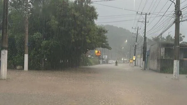 Alerta de chuva com risco de alagamento é emitido para o Vale do Paraíba e Litoral Norte