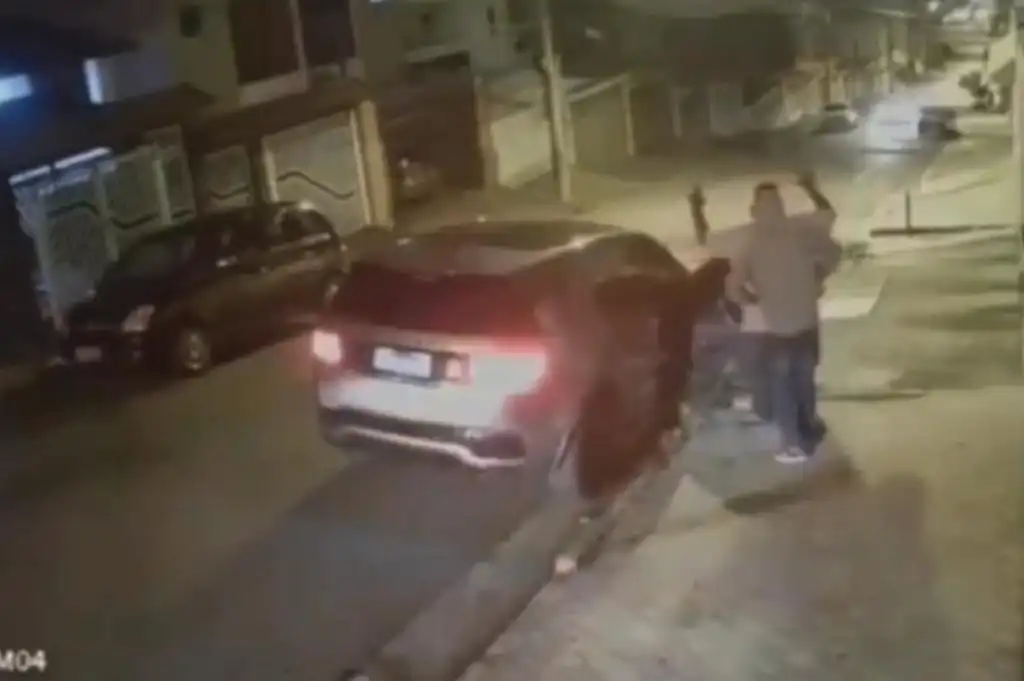 Cantor Péricles tem carro roubado no interior de São Paulo