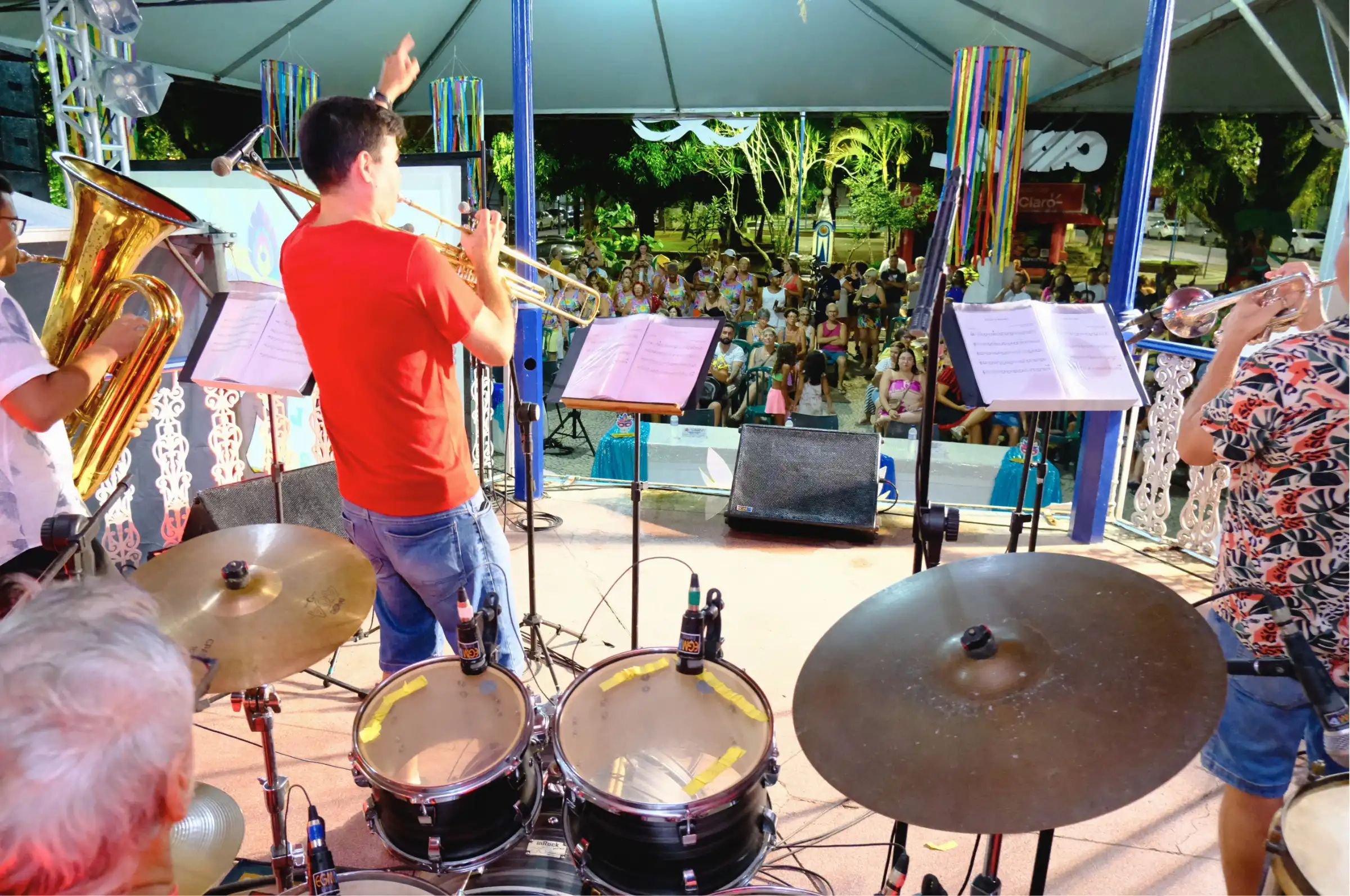 Em Caraguatatuba, Praça Dr. Cândido Motta recebe evento que antecede o Carnaval de Antigamente