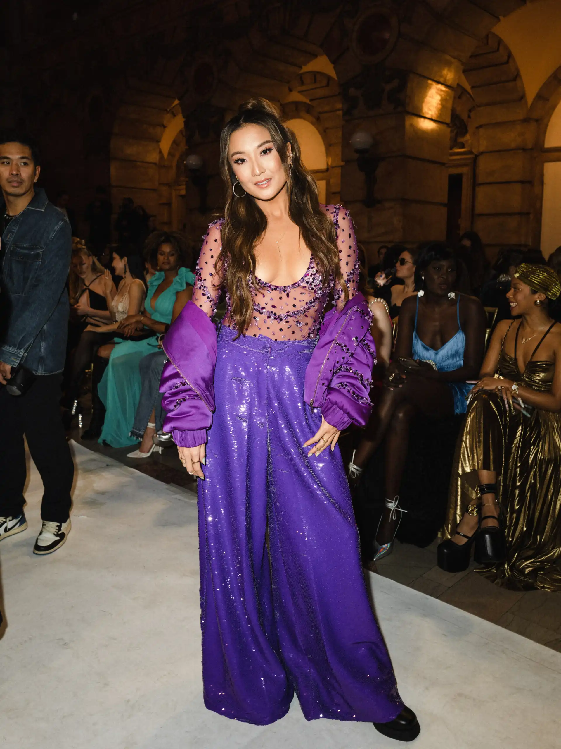 Ashley Park, prestigia desfile da marca brasileira PatBo na NYFW