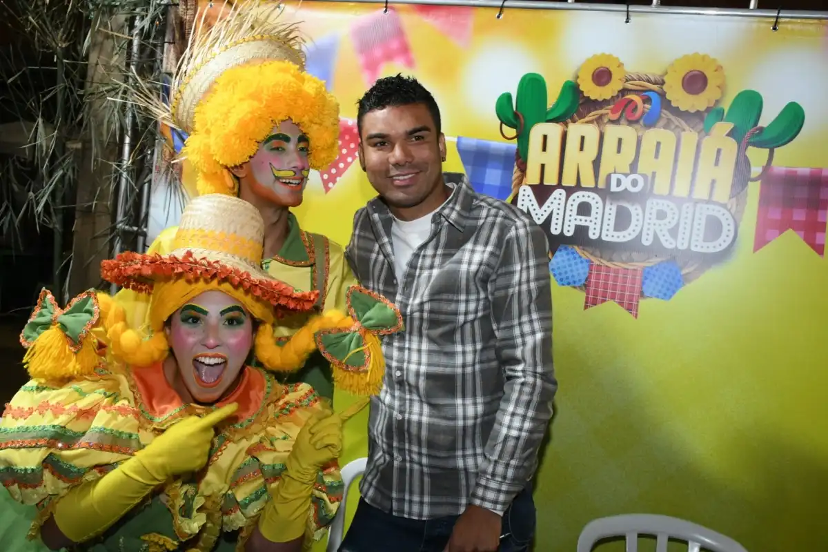 Casemiro faz festa dos fãs no 1º Arraiá do Madrid Open Mall no Urbanova
