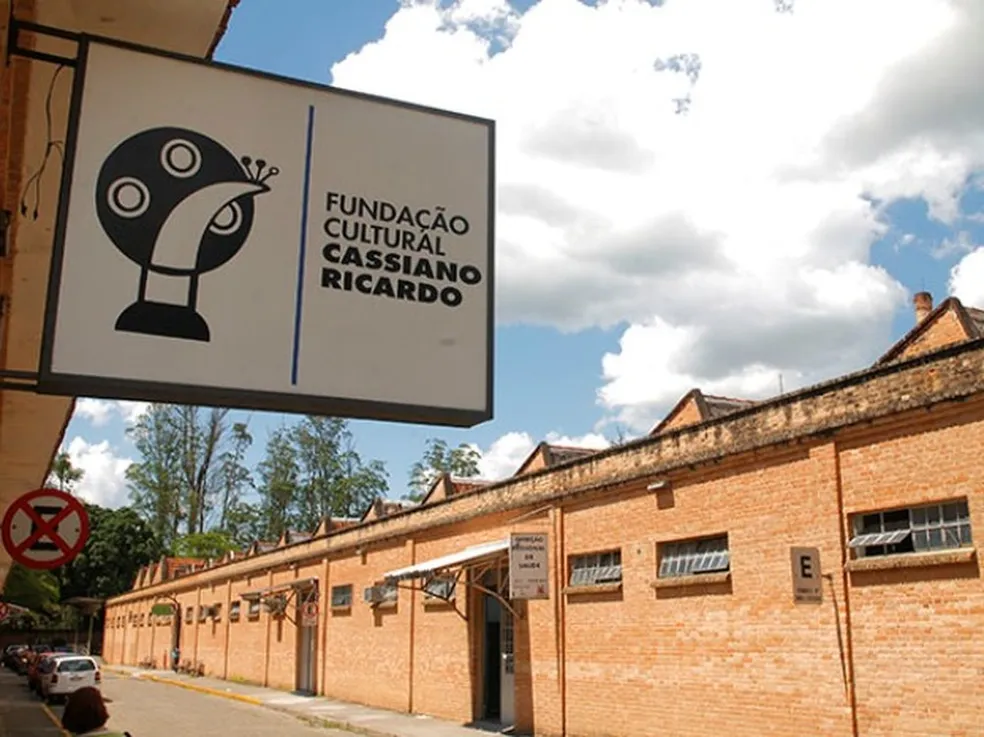 Fundação Cultural de São José contrata empresa de vereador por R$ 48,9 mil para camisetas do Carnaval
