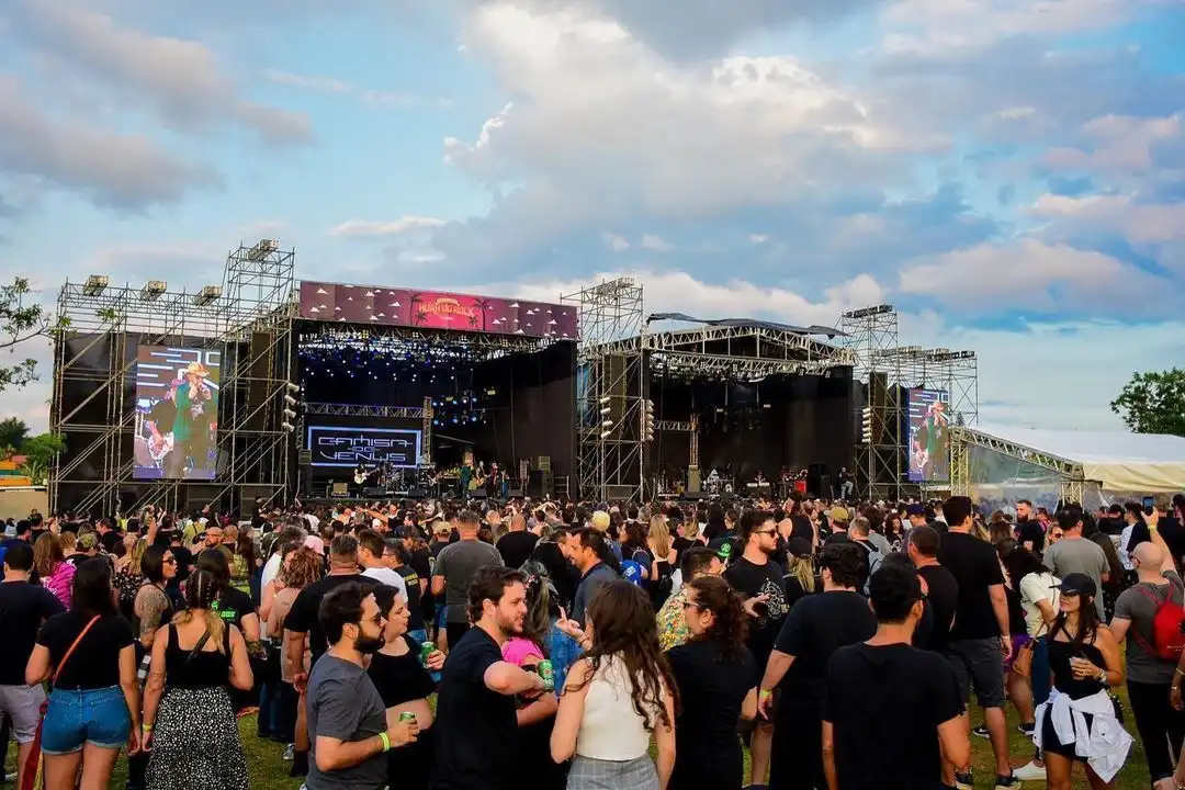 <strong>Após postagem proibindo água e comida, festival a “Hora do Rock” volta atrás</strong>