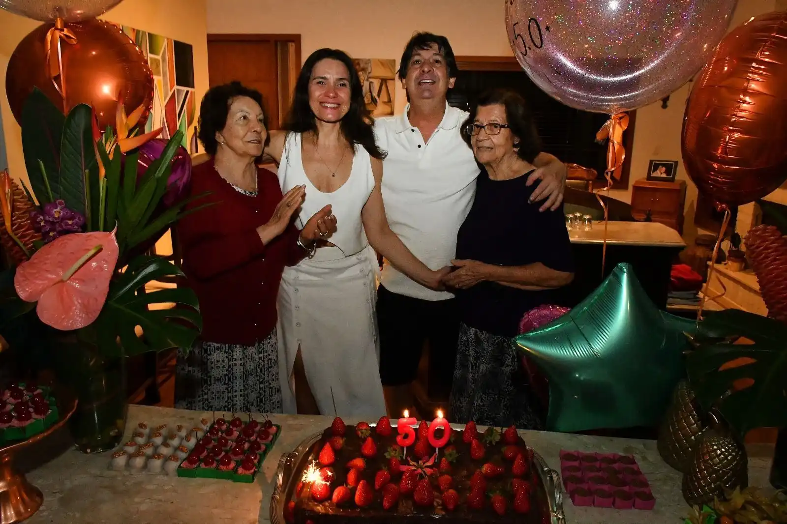 Carla Marzullo Plens comemorou seu aniversario de 50 anos