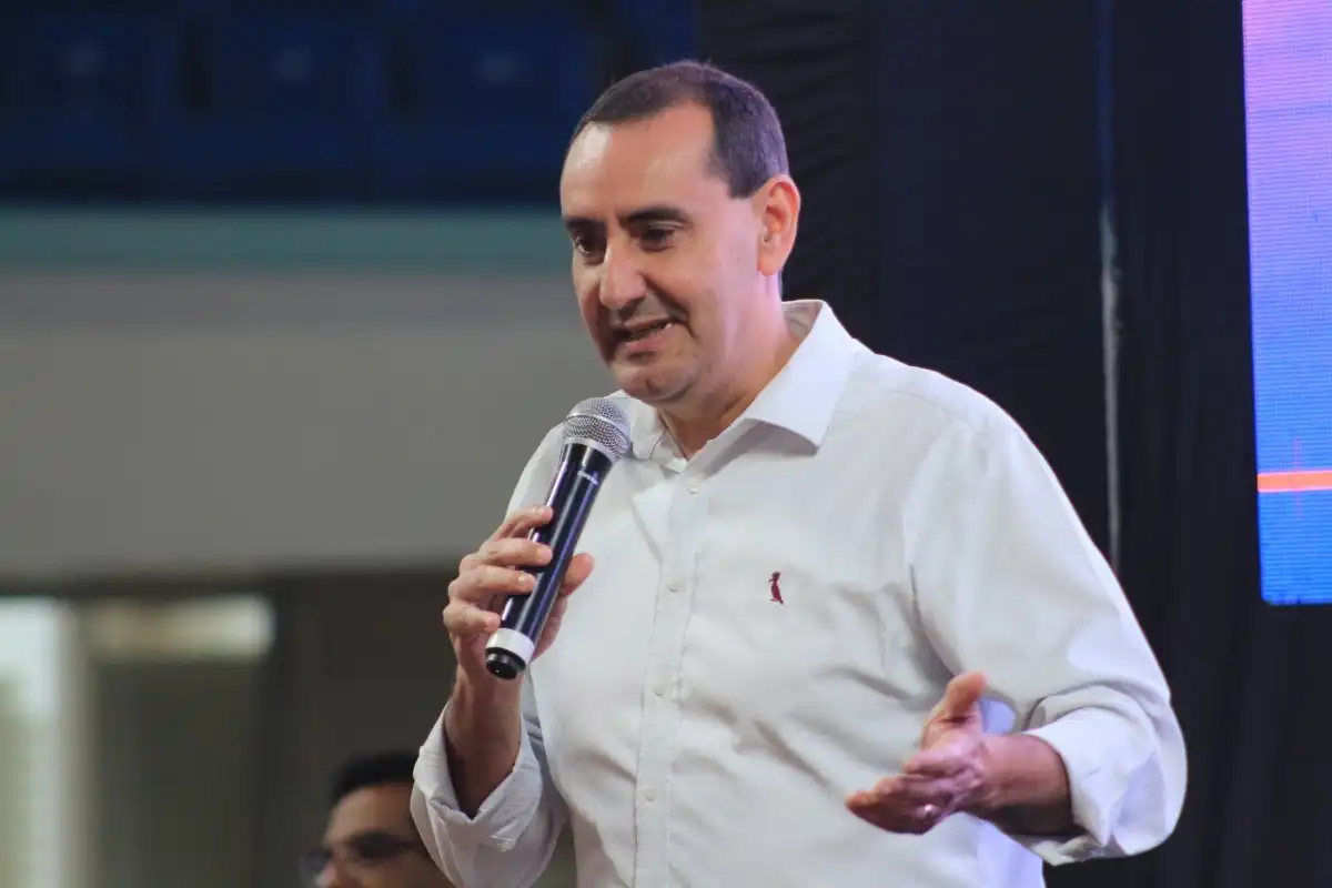 Gestão Anderson Farias é aprovada por 76% dos eleitores, diz pesquisa Ovale/Ágili