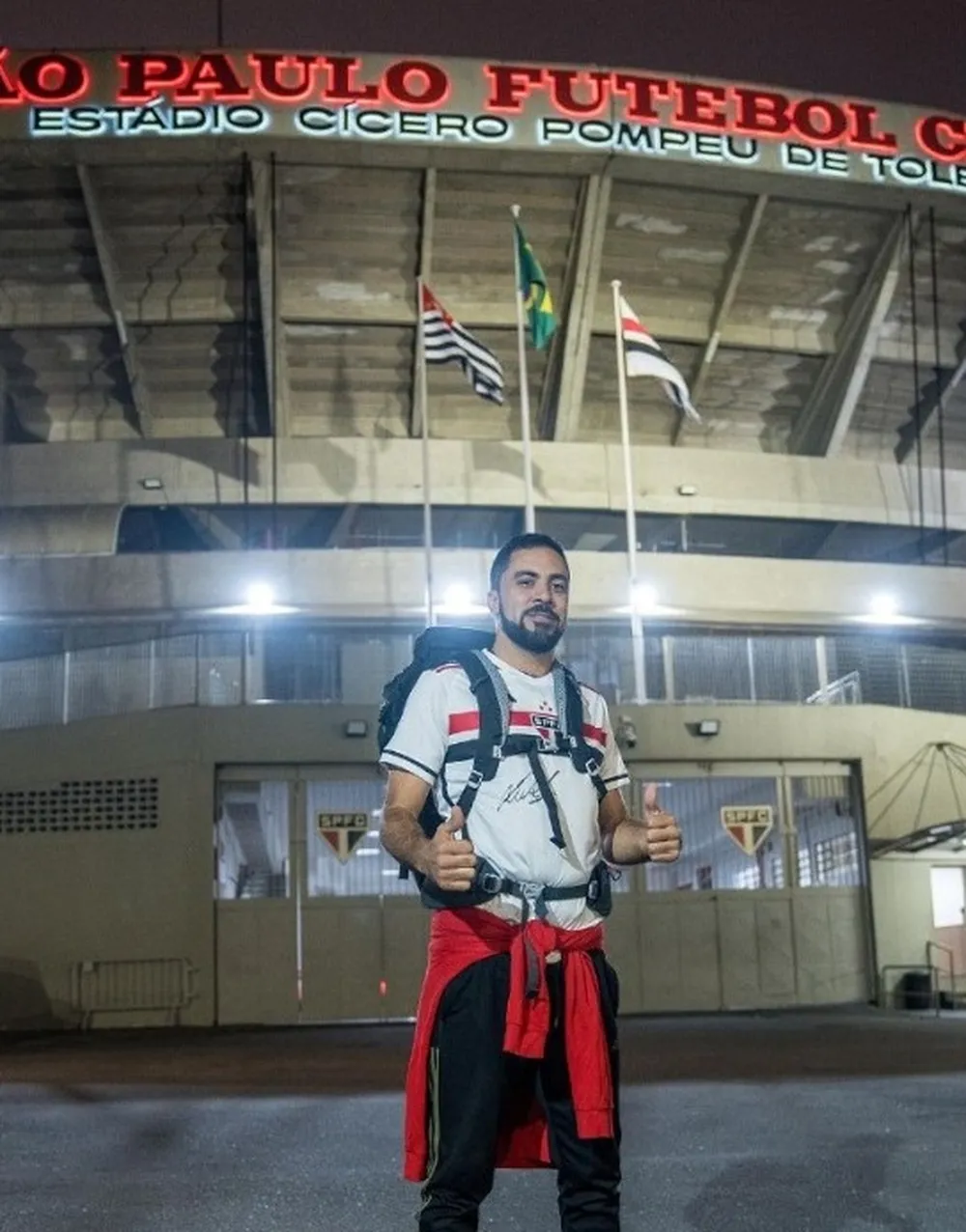 Youtuber caminhará 200 km até Aparecida após título do São Paulo na Copa do Brasil
