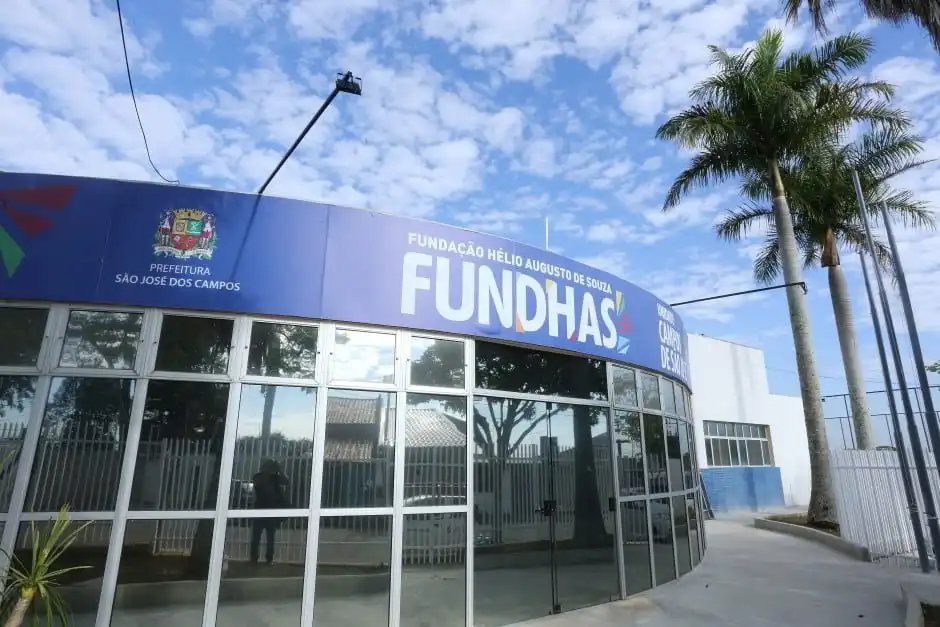 Professores e educadores da FUNDHAS estão revoltados com o adiamento do prazo de PDV que seria realizado no final deste mês