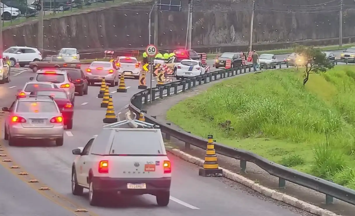 <strong>Avenida João Marson, na Vila Industrial, é liberada após 15 dias de interdição </strong>