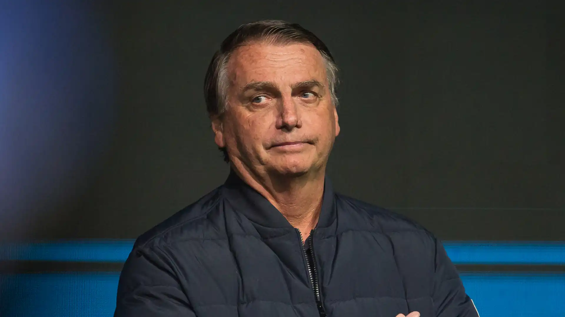 Bolsonaro recebe alta e vai para casa cumprir prisão domiciliar