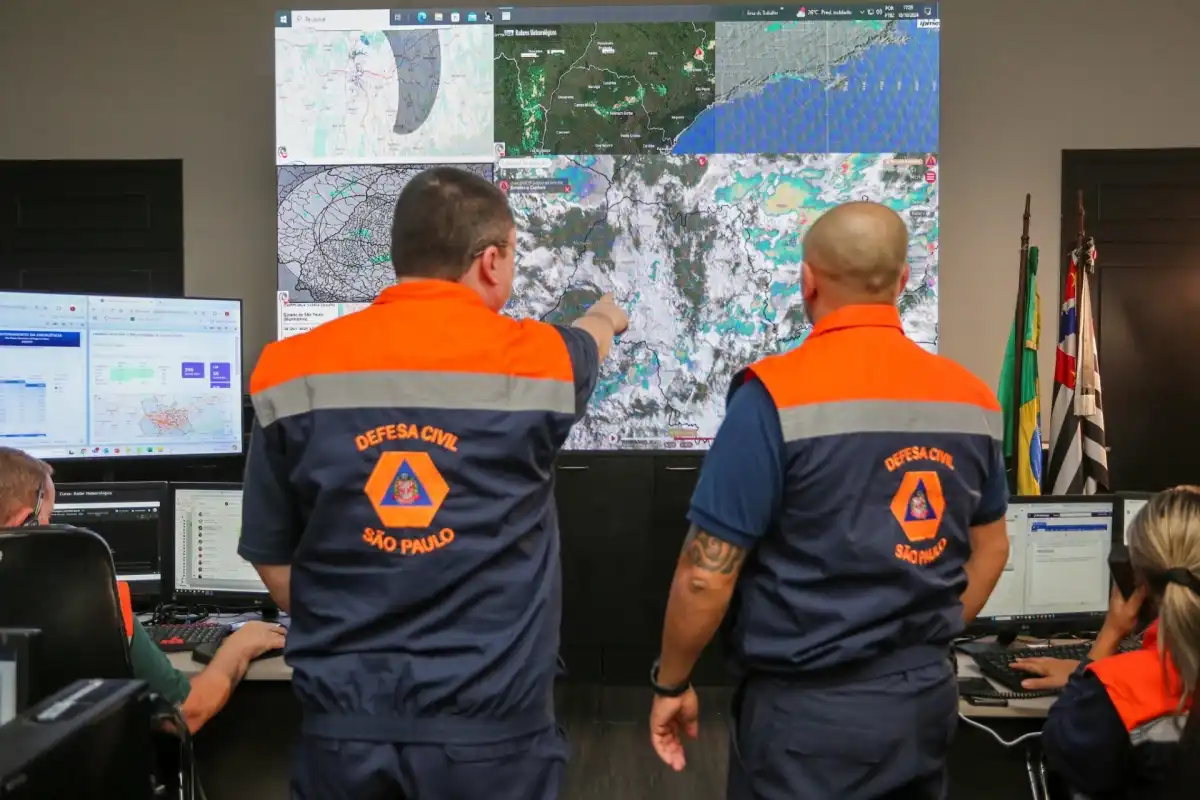 Defesa civil: Curso gratuito prepara alunos para atuar em emergências e mudanças climáticas