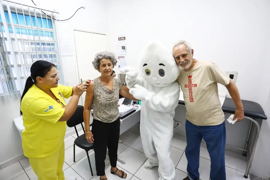 Vacinação contra gripe começa neste sábado (28) em São José dos Campos