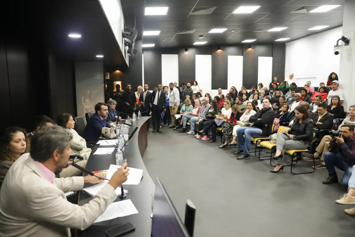 Comissão da Alesp apresenta relatório do Plano Estadual de Educação junto a entidades da área