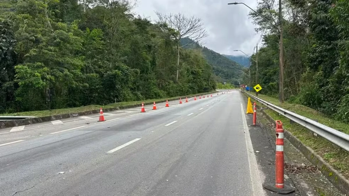 Serra Antiga da Tamoios é liberada após mais de 40 horas de interdição