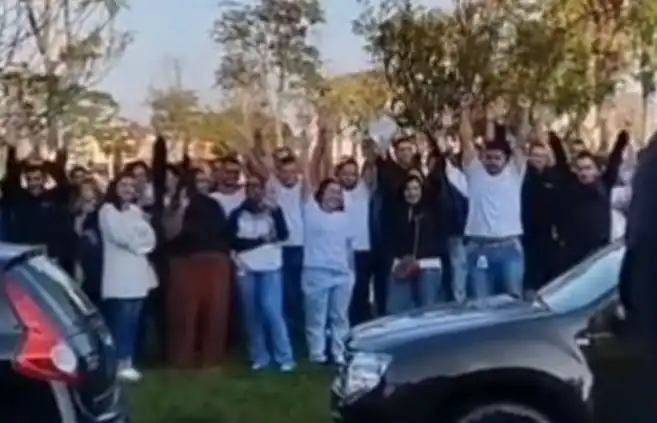 Trabalhadores da Johnson &amp; Johnson e Kenvue realizam paralisação em São José dos Campos