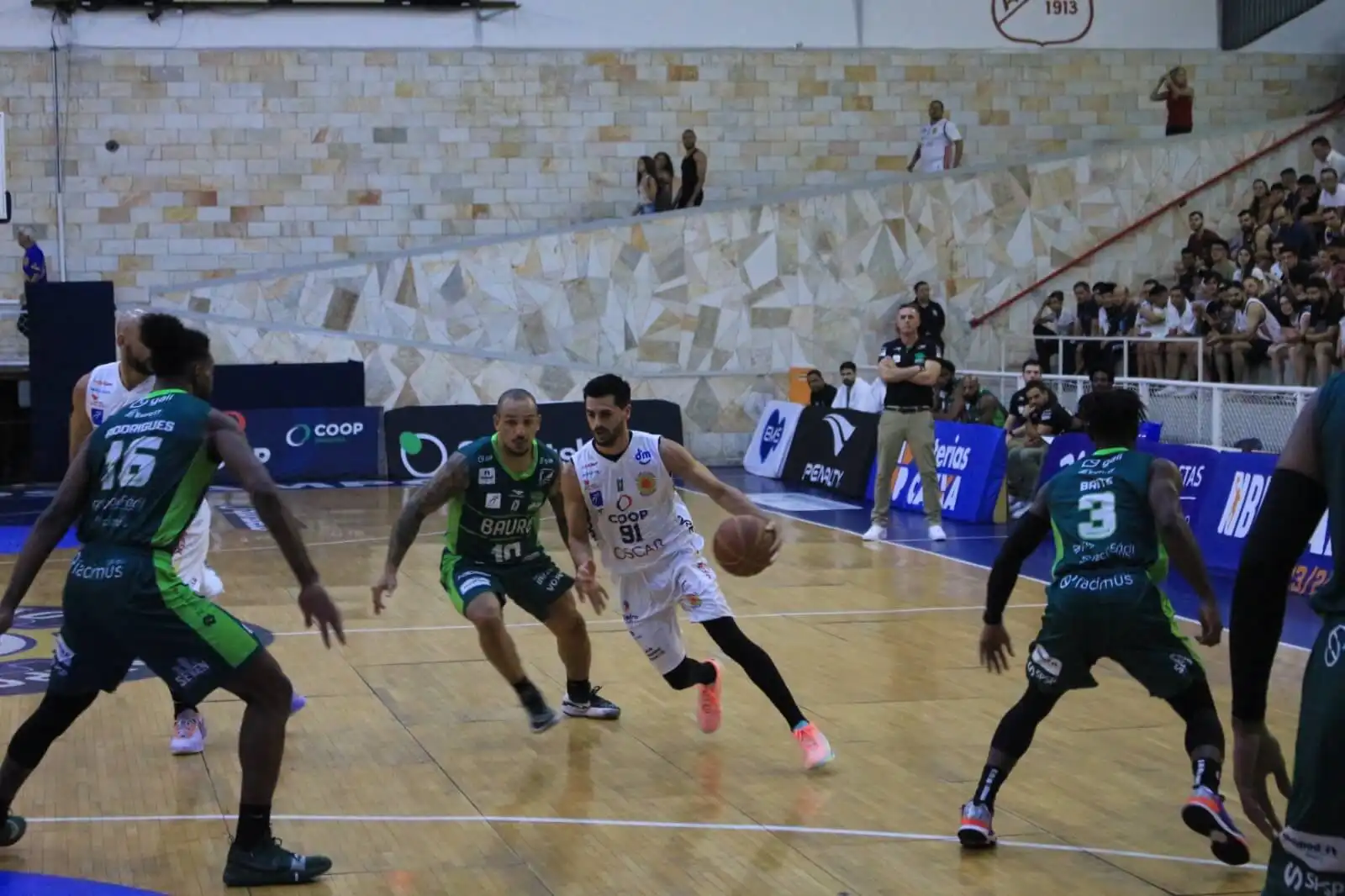 São José Basketball volta à quadra neste sábado (23) para encarar o Franca