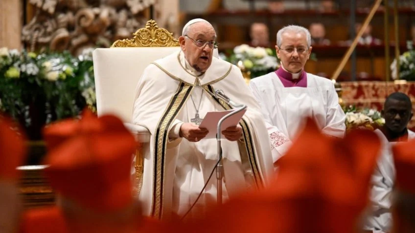 Papa Francisco completa um mês internado em Roma