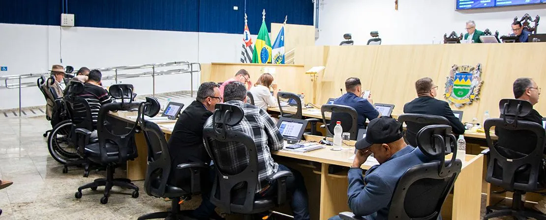 Câmara de Taubaté aprova suspensão de decreto que muda regras de adicionais por insalubridade