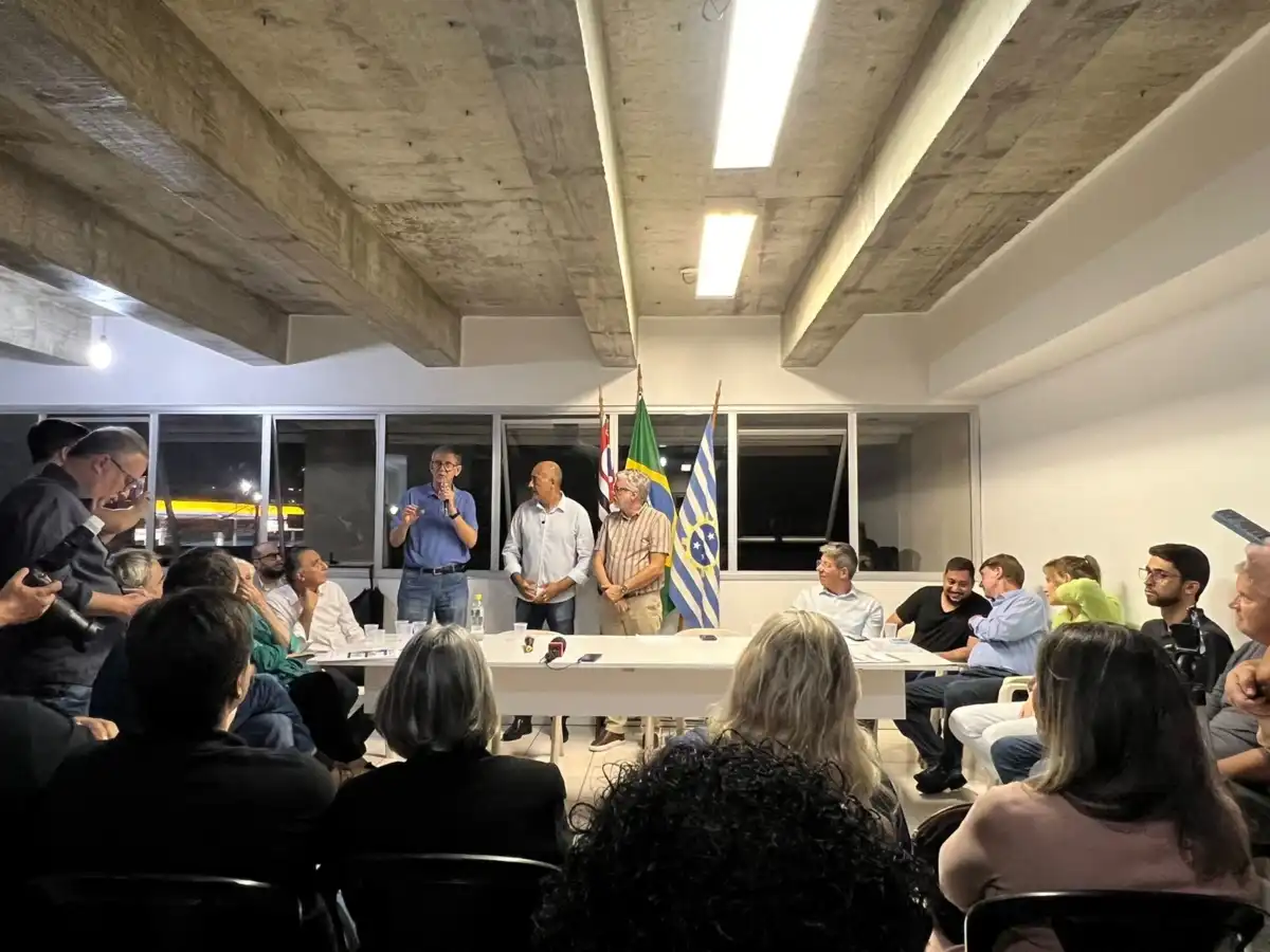 Emanuel Fernandes se “refiliará” ao PSDB e pode ser vice de Eduardo Cury