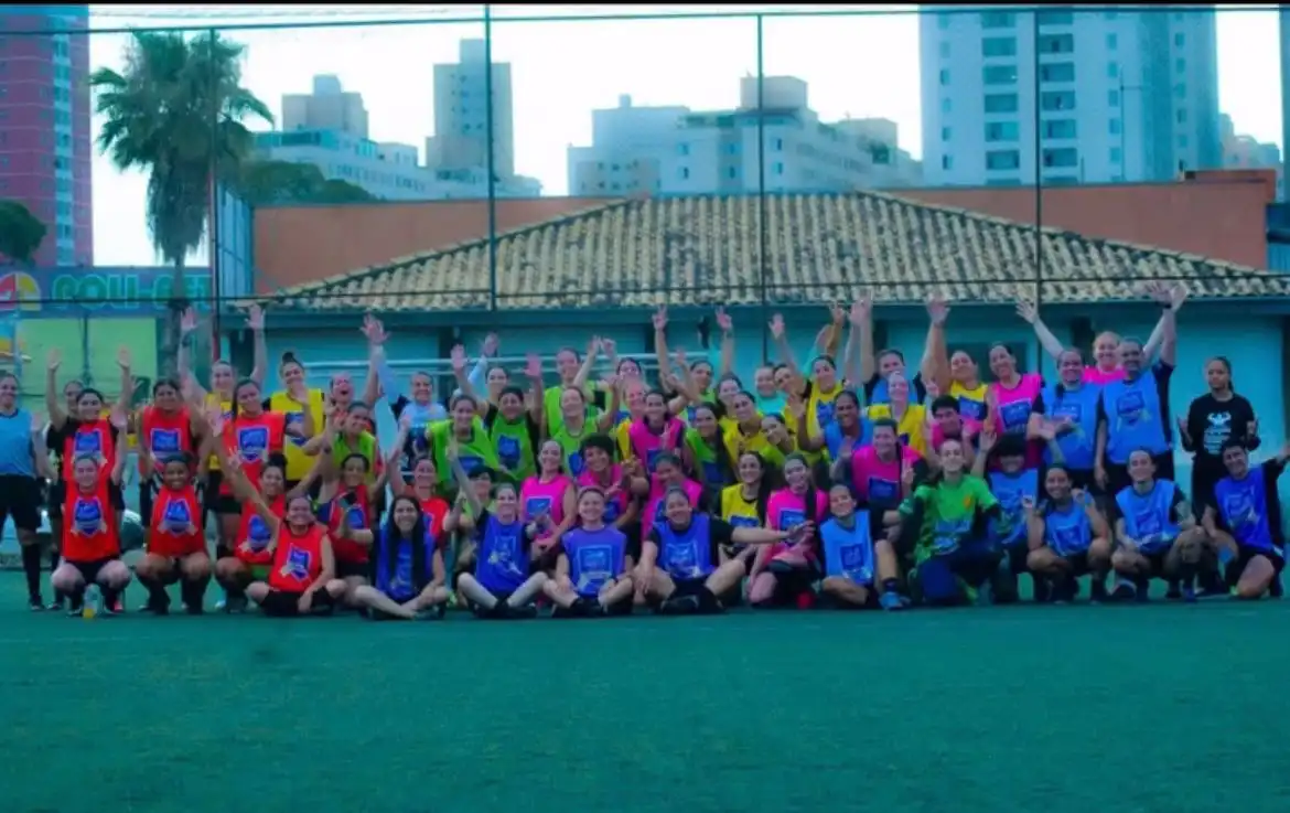 Saúde feminina em jogo: projeto de futebol no Vale do Paraíba incentiva mais mulheres a aderirem ao esporte