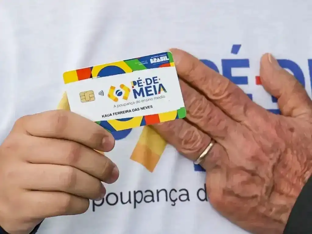 Tribunal de Contas da União bloqueia R$ 6 bi do Pé-de-Meia