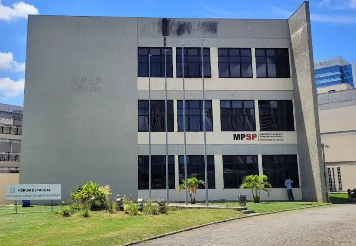 Justiça condena homem a 26 anos por morte em boate de São José