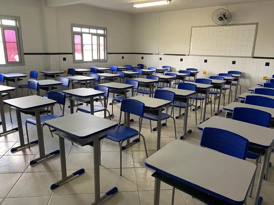 Novo colégio de ensino médio oferece bolsas de estudo em São José