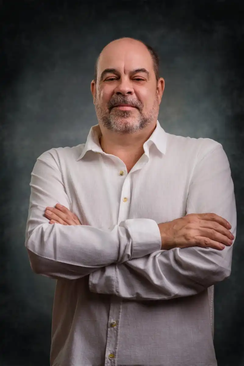Hélio Viana lança o livro 'Futebol Brasileiro