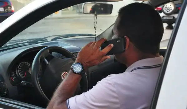 Novo golpe: criminosos fazem chamadas com um número parecido com o da vítima
