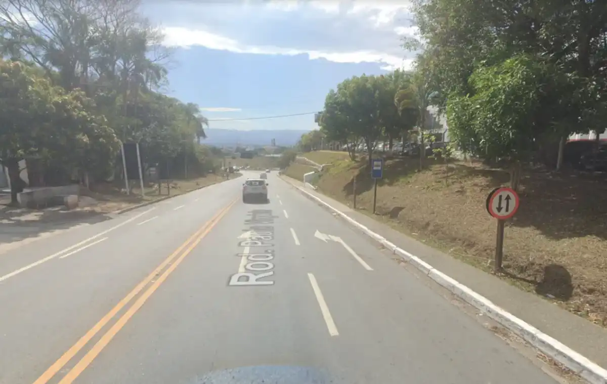 Homem morre após colidir moto contra barranco em rodovia de Cunha