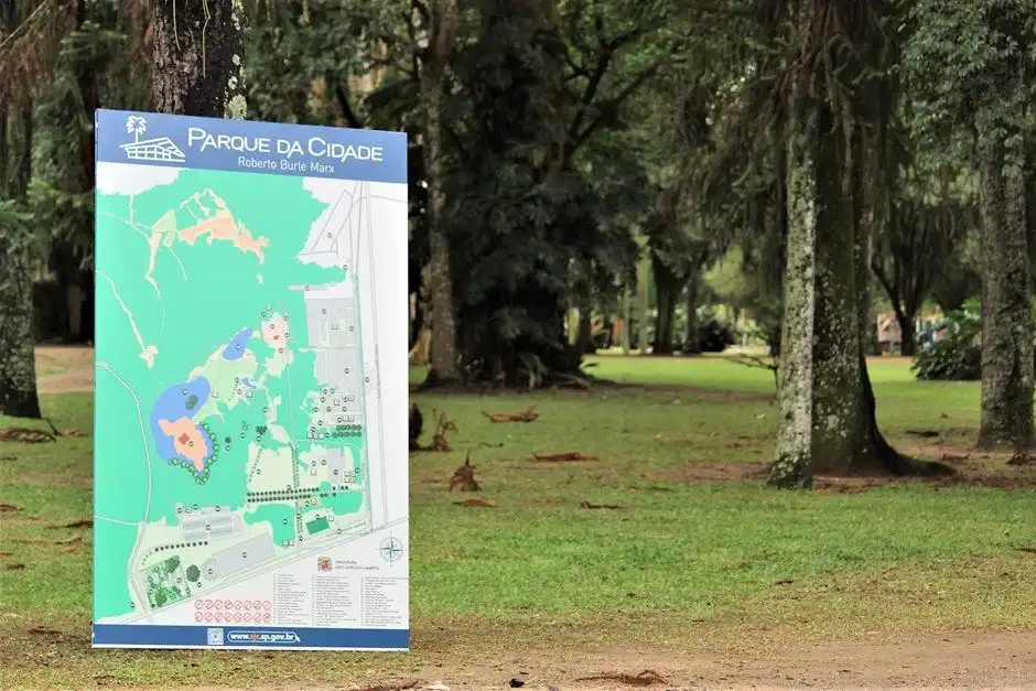 Parque da Cidade recebe 11 novas placas turísticas