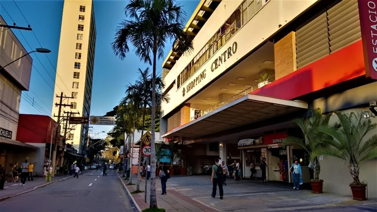 Shopping Centro terá evento gratuito com mais de 1200 vagas de emprego