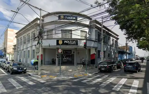Homem é preso após agredir idoso com pedaço de madeira em São José  