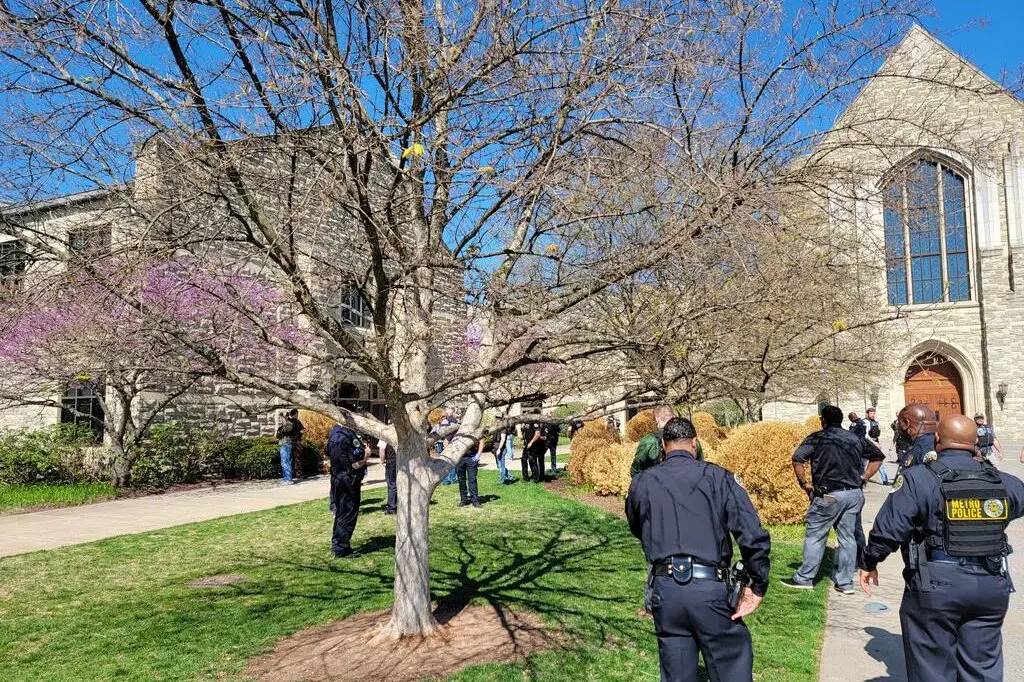 Atiradora deixa 6 mortos em escola nos Estados Unidos