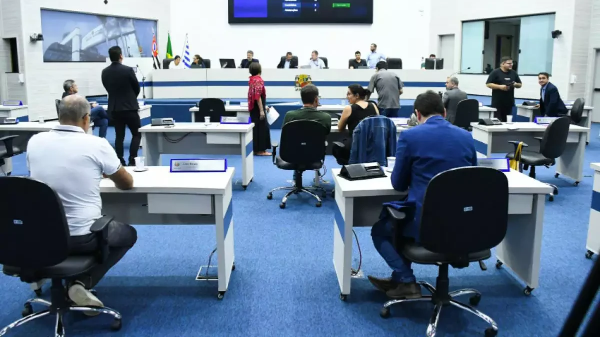 Câmara de São José aprova empréstimo de R$ 48,2 milhões para obras no transporte público